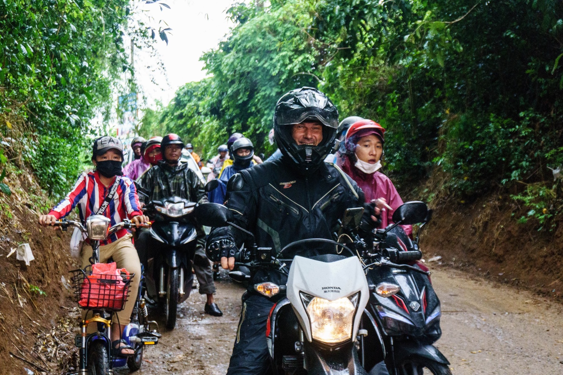 đặt cọc khi thuê xe với Chrunix